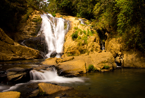 Một trong những thác nước còn hoang sơ của Tây Nguyên, thác Hang Cọp.