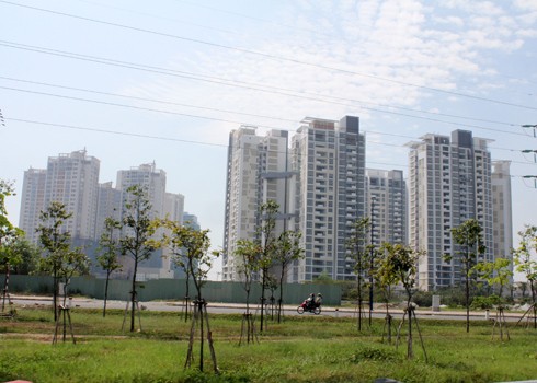 Thị trường căn hộ tại quận 2 TP HCM chịu áp lực lớn sau khi dự án căn hộ Hoàng Anh River View đại hạ giá lần 2. Ảnh: Vũ Lê.