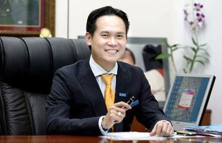 Đặng Hồng Anh vừa thôi làm CEO tại Sacomreal để về giúp đỡ cha Đặng Văn Thành tại ngân hàng Sacombank. Ảnh: SC.