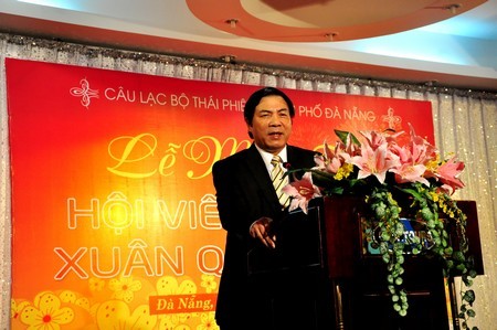 Trưởng Ban Nội chính Trung ương, Bí thư Thành ủy Đà Nẵng Nguyễn Bá Thanh nói chuyện với các cán bộ lãnh thành cách mạng trong CLB Thái Phiên