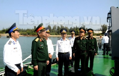 Thượng tướng Nguyễn Chí Vịnh, Thứ trưởng Bộ Quốc phòng trong chuyến công tác và làm việc tại Vùng Cảnh sát biển 2 mới đây.