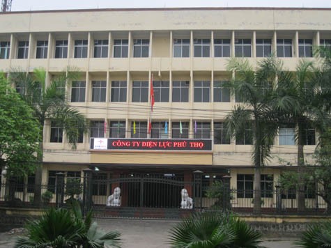 Văn phòng Công ty Điện lực Phú Thọ, đường Đại lộ Hùng Vương, thành phố Việt Trì, tỉnh Phú Thọ