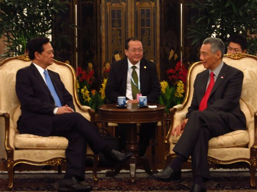 Thủ tướng Nguyễn Tấn Dũng hội kiến Thủ tướng Singapore Lý Hiển Long