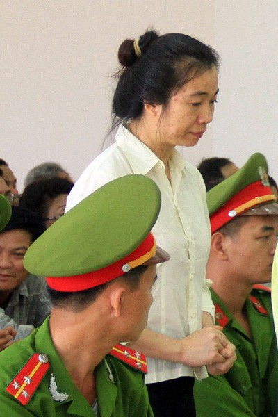 Bị cáo Nguyễn Bạch Dương tiều tụy sau một thời gian bị bắt giam. Ảnh: Nguyễn Đông