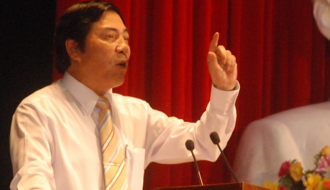 Ông Nguyễn Bá Thanh trả lời ý kiến của cử tri về vụ kết luận của Thanh tra Chính phủ - Ảnh: Hữu Khá (Tuổi trẻ)