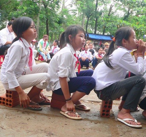 Học trò tỉnh An Giang trong lễ khai giảng năm học 2012-2013. Ảnh minh họa: THỐT NỐT