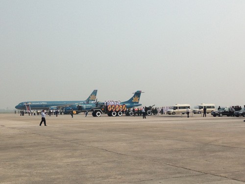10 giờ 25 hôm nay, chiếc chuyên cơ ATR 72 số hiệu chuyến bay VN103 đã cất cánh rời Sân bay Nội Bài và đến sân bay Đồng Hới vào khoảng 12 giờ trưa.