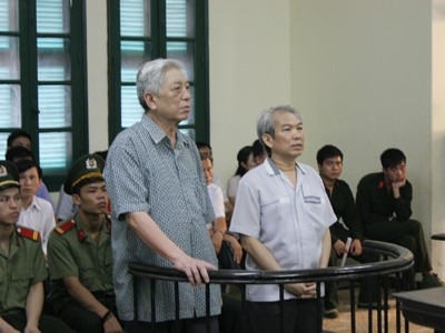 Hai bị cáo Thái Lương Trí và Dương Minh Hải tại phiên tòa sơ thẩm. Ảnh : Tiền Phong