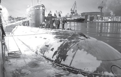 Tàu ngầm Hà Nội kết thúc giai đoạn thử nghiệm trên biển với kết quả xuất sắc. (Ảnh tư liệu)