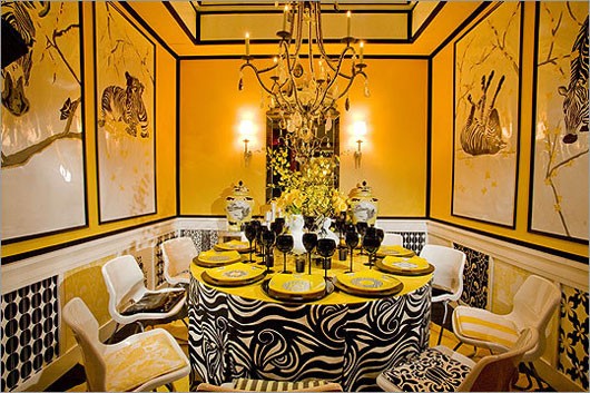Phòng ăn màu vàng