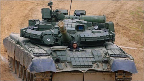 Một chiếc xe tăng chiến đấu T-80 của Nga. Ảnh: Internet