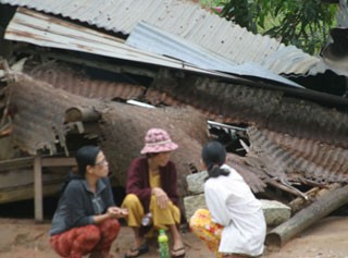Một căn nhà ở huyện Hàm Tân bị sập hoàn toàn