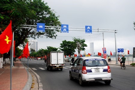Việc phân làn xe trên các tuyến đường có giải phân cách ở giữa sẽ thuận tiện hơn cho việc lưu thông trên địa bàn Đà Nẵng