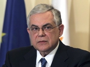 Thủ tướng Hy Lạp Lucas Papademos. Ảnh: Reuters.