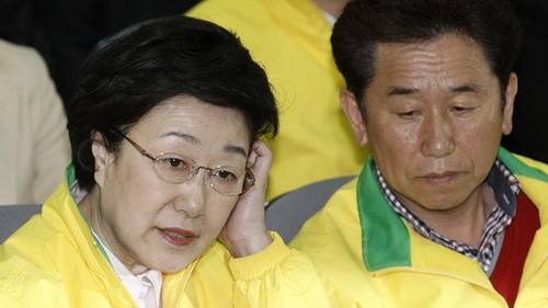 Bà Han Myeong Sook từ chức để chịu trách nhiệm cho thất bại của Đảng DUP trong cuộc bầu cử quốc hội. Ảnh: Reuters.