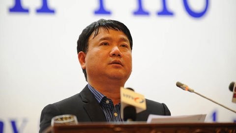 Bộ trưởng Đinh La Thăng trong cuộc họp báo thường kỳ của Chính phủ.