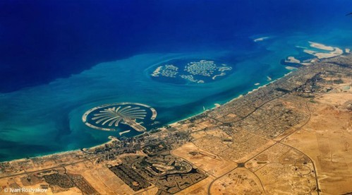 Với nhiệt độ trung bình ở mức 35 độ C, Dubai là điểm đến lý tưởng cho những người yêu thích du lịch bãi biển.
