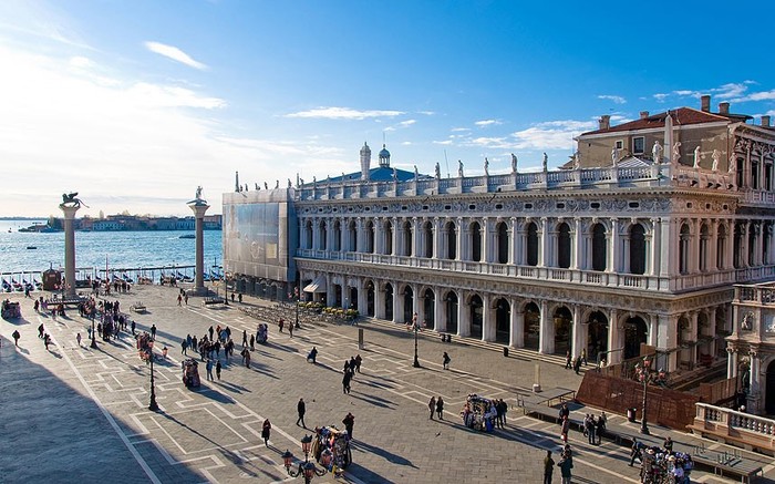Quảng trường St Mark ở Venice, Italia.