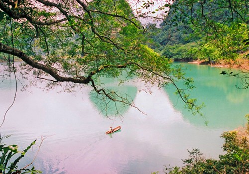 Hồ Thang Hen.