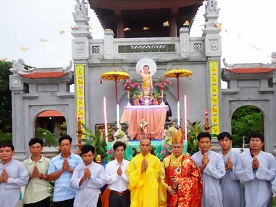 Đại lễ Phật đản tại chùa Trường Sa Lớn.