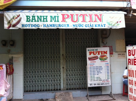 Chính khách Nga mở cửa hàng bánh mỳ tại Việt Nam.