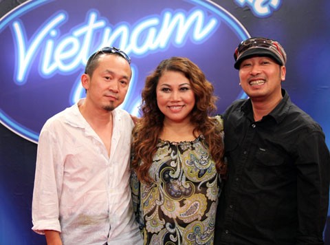 Ban giám khảo Vietnam Idol 2010 (từ trái sang): Quốc Trung, Siu Black, Nguyễn Quang Dũng.
