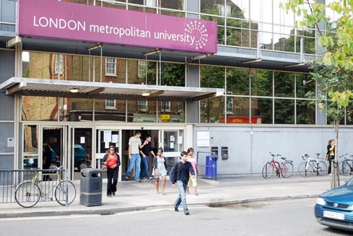 Đại học London Metropolitan tại London có hơn 3.000 sinh viên nước ngoài theo học chính khóa trong năm 2010-2011.