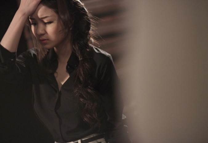 Ra mắt album "Mặc kệ" vào tháng 3/2013, Thủy Top không còn xuất hiện trong hình ảnh quá coi trọng vẻ sexy.