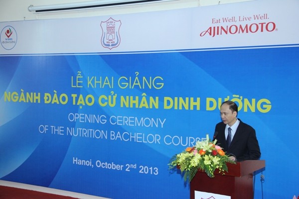 GS.TS Lê Quang Cường - Thứ Trưởng Bộ Y Tế phát biểu tại buổi lễ khai giảng ngành đào tạo Cử nhân Dinh dưỡng.