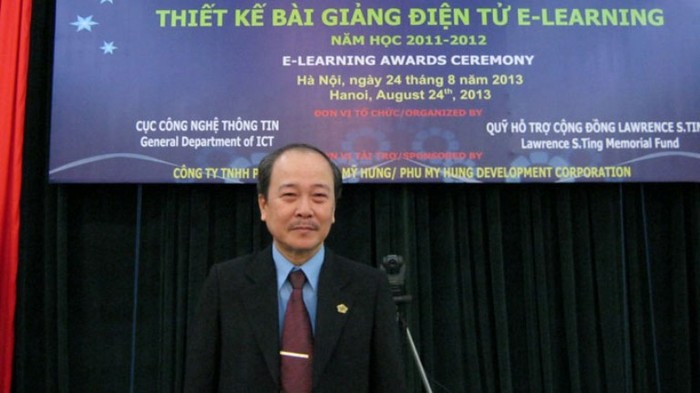 Thầy Lê Văn Quân từng đoạt giải đồng đội, giải khuyến khích cá nhân cuộc thi E-Learning cấp quốc gia lần 1, năm học 2009-2010 và lần 2, năm học 2011-2012