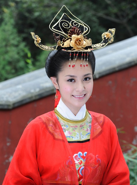 Chung Hân Đồng đã thể hiện xuất sắc hình tượng nữ quan thanh thiên dưới triều của Võ Hậu