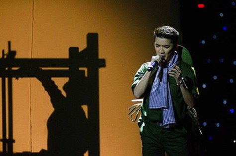 Chiếc vòng cầu hôn của Đàm Vĩnh Hưng đang đứng vị trí số 1 trên BXH bài hát yêu thích