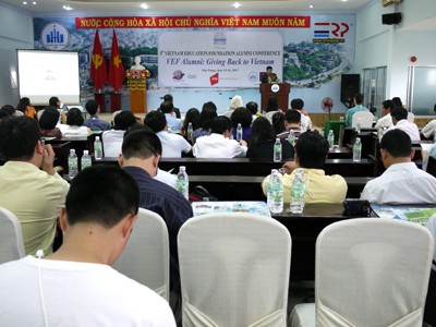 Chương trình kỷ niệm 10 năm Quỹ Giáo dục VN có mặt và có các hoạt động trao đổi giáo dục tại Việt Nam. Ảnh: TCT/Khánh Hòa online