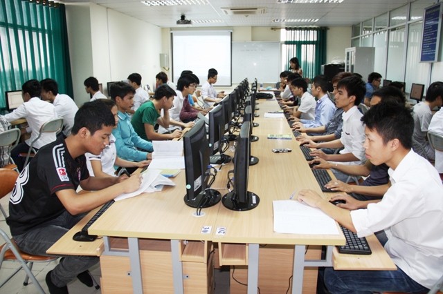 Sinh viên Trường ĐH Công nghiệp Hà Nội trong một giờ học. (Ảnh GDTĐ)