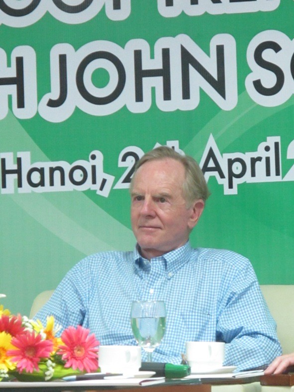 Ông John Sculley, cựu CEO của hai tập đoàn toàn cầu là Pepsi và Apple