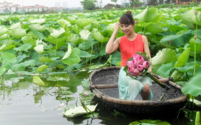 Thí sinh Trần Thị Thu Trang dẫn đầu Nữ sinh trong mơ ngày 18/5