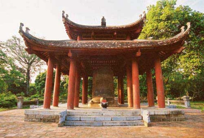 Nhiều bạn trẻ cho rằng, hình ảnh này được chụp tại khu di lịch sử Lam Kinh - Thọ Xuân - Thanh Hóa.