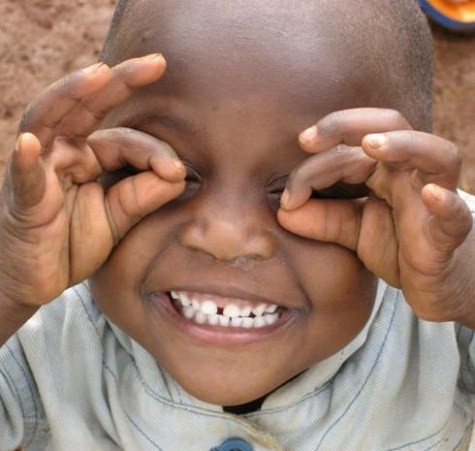 Em bé châu Phi đáng yêu vói nụ cười hồn nhiên NHỮNG NGƯỜI NỔI TIẾNG ĐÃ TỪNG...TRƯỢT ĐẠI HỌC NHỮNG TRÒ ĐÙA...QUÁI ĐẢN CHỈ CÓ HỌC SINH MỚI NGHĨ RA