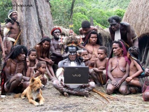 Trẻ em châu Phi háo hức khi được nhìn thấy chiếc máy tính lần đầu tiên NHỮNG NGƯỜI NỔI TIẾNG ĐÃ TỪNG...TRƯỢT ĐẠI HỌC NHỮNG TRÒ ĐÙA...QUÁI ĐẢN CHỈ CÓ HỌC SINH MỚI NGHĨ RA