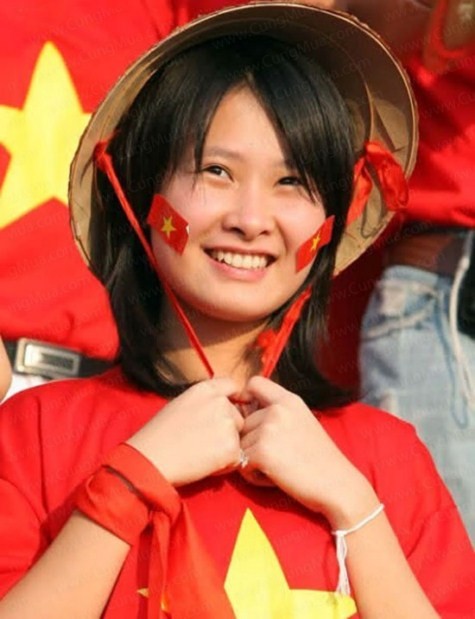 Cô gái Việt Nam xinh tươi trong màu áo truyền thống >> Hoa khôi các trường Đại học, Cao đẳng >>Nữ sinh đẹp rạng ngời ngày khai trường