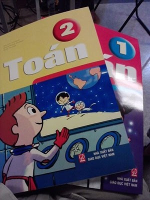 Bìa hai cuốn sách Toán của Pháp lớp 1-2