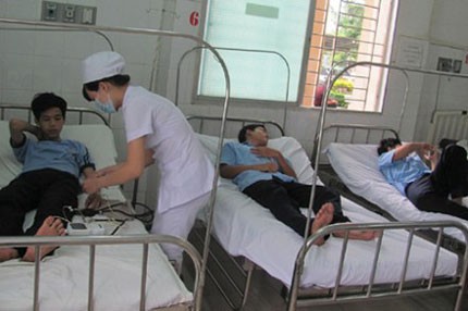 Học sinh Trường THCS Bình An được cấp cứu tại BV quận 2, TP.HCM.