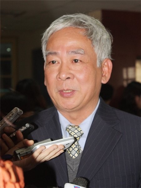 GS Nguyễn Ngọc Hùng, trưởng bộ phận thường trực Đề án dạy và học ngoại ngữ trong hệ thống giáo dục quốc dân giai đoạn 2008 - 2020.
