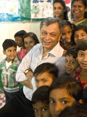 Các dự án của Tiến sĩ Madhav Chavan phổ cập giáo dục cho hàng triệu trẻ em Ấn Độ mỗi năm.