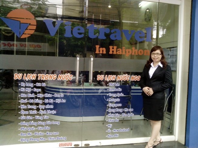 Nguyễn Thị Hà - Giám đốc công ty TNHH một thành viên du lịch và tiếp thị giao thông vận tải Việt Nam (Vietravel) chi nhánh Hải Phòng. Sinh viên lớp: VH501 (khóa 2001 – 2005)
