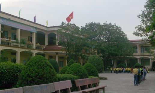 Khuôn viên trường Tiểu học thị trấn An Dương. (Ảnh: ĐH)