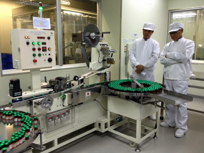 Việt Nam tự chủ sản xuất vắc xin Sởi – Rubella (Ảnh: QĐND).