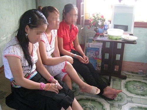 Các nạn nhân trong một vụ buôn bán người ở Lào Cai (Ảnh: Nguoiduatin)
