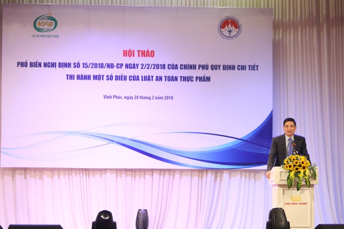 Ông Nguyễn Thanh Phong, Cục trưởng cục An toàn thực phẩm chủ trì buổi hội thảo (Ảnh: Lại Cường)
