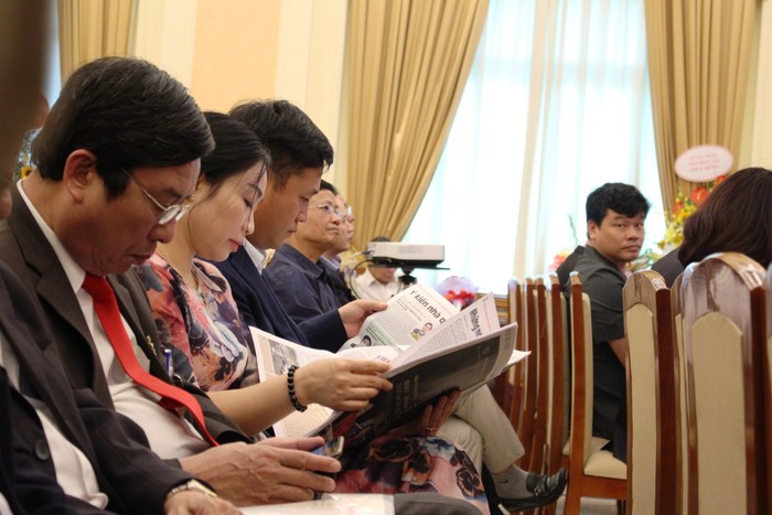 Các đại biểu tham dự đánh giá cao chất lượng bài viết, sức truyền tải thông tin trong các ấn phẩm của Báo Xây dựng.